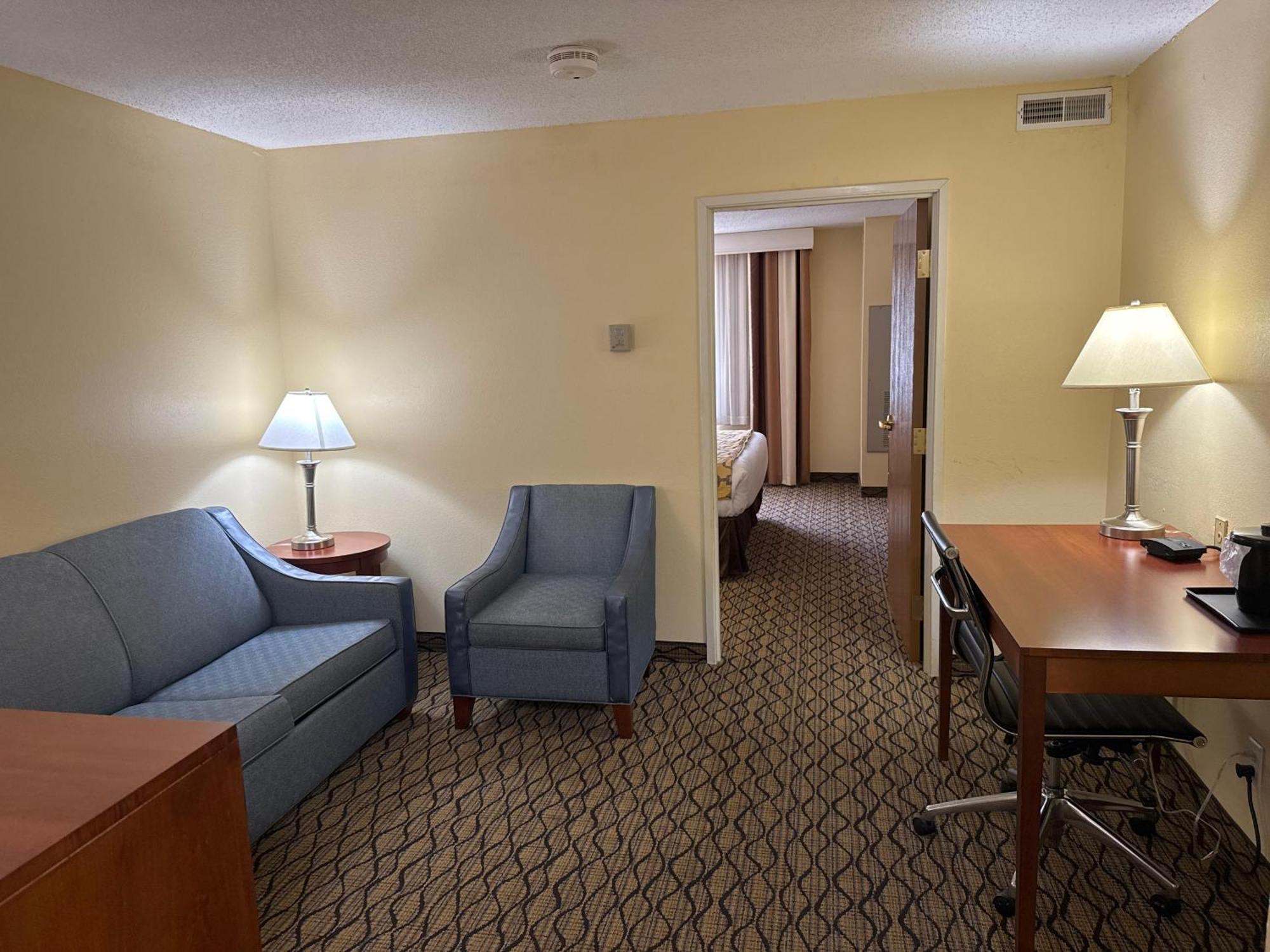 Baymont By Wyndham Mishawaka South Bend Area Hotel Exterior foto